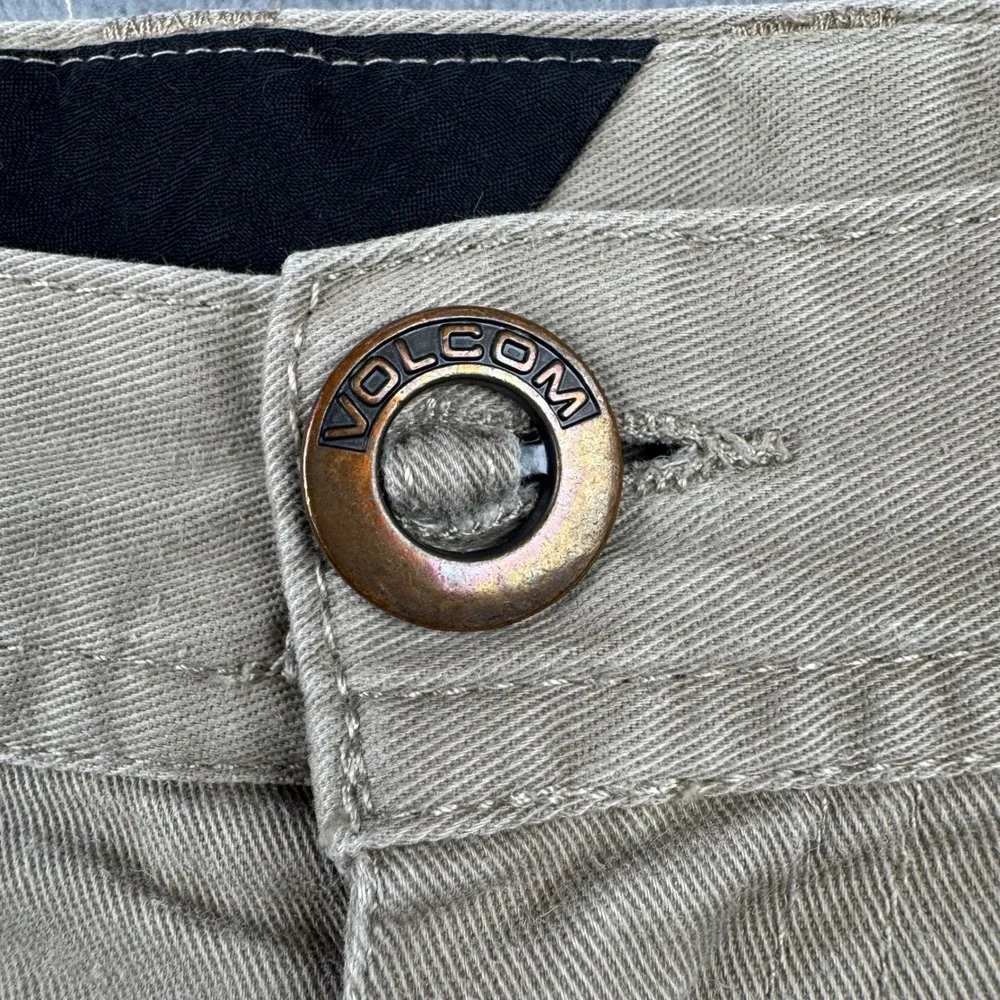 Volcom Mens Khaki Chino Shorts Size 32 Flat‎ Front Casual Summer